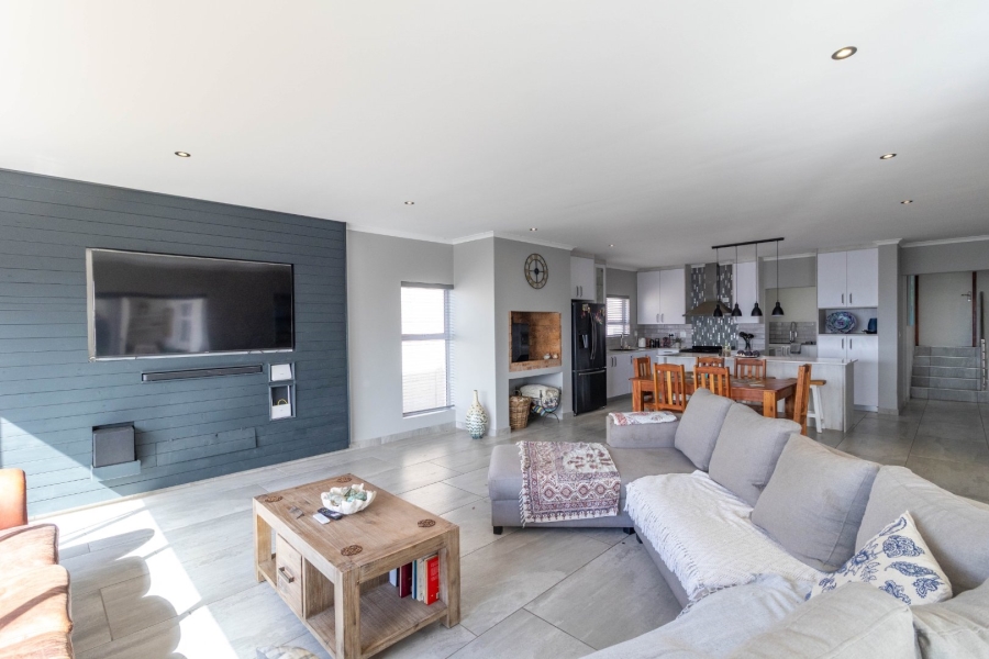 3 Bedroom Property for Sale in Kleinkoornhuis Western Cape